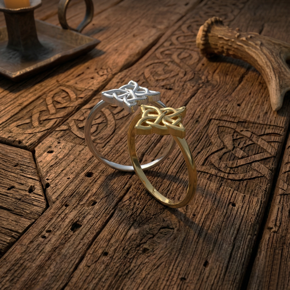 Anillo nudo de bruja en plata 950 y baño de oro 18k