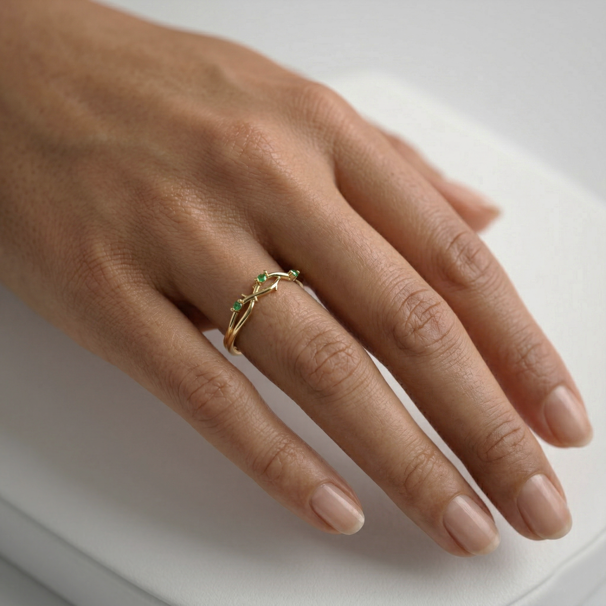 Anillo de ramas en plata 950 y baño de oro 18k