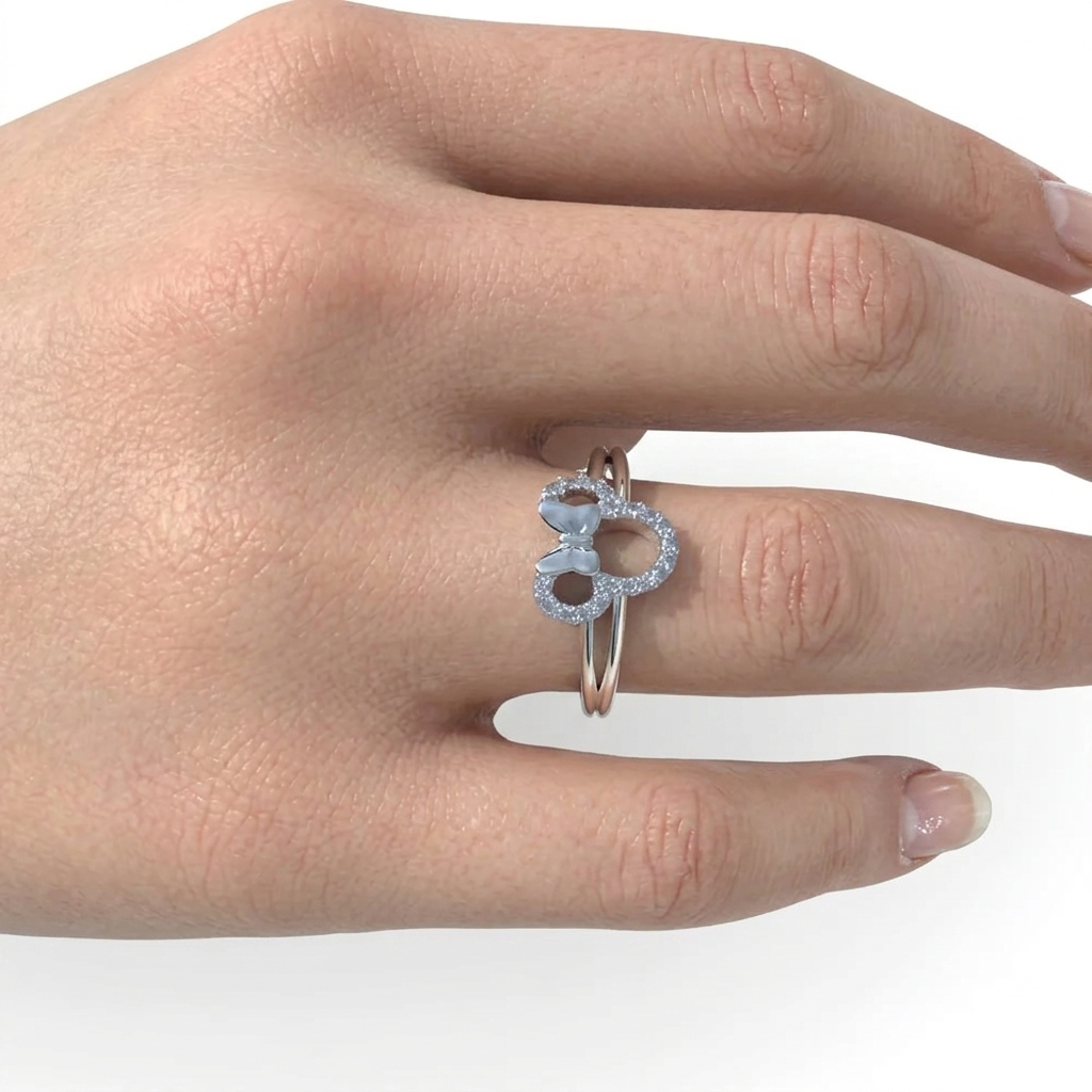 Minnie ring with circular cut