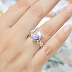 Cargue la imagen en el visor de la galería, Anillo Hello Kitty con corte corazón