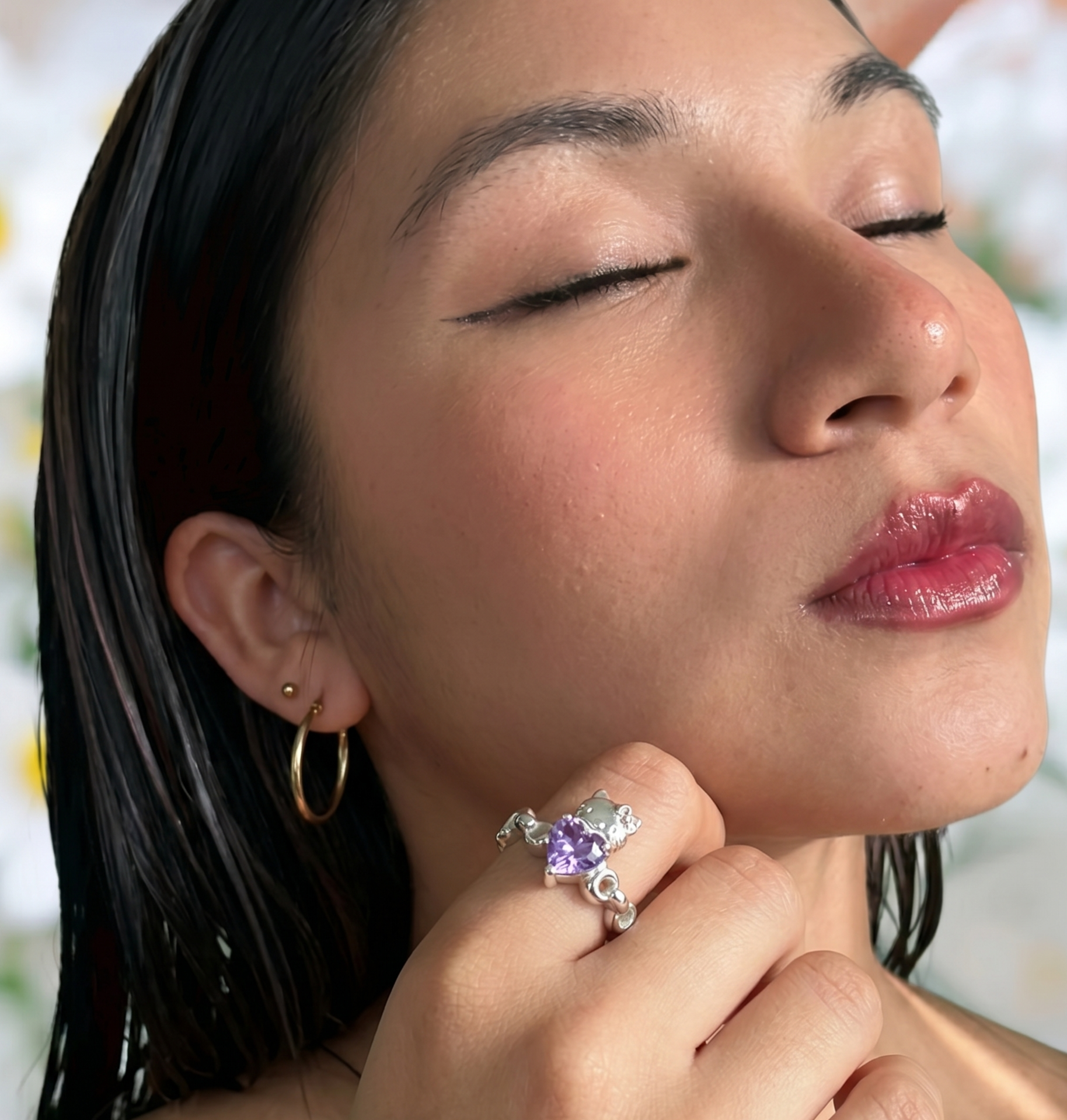 Anillo Hello Kitty con corte corazón