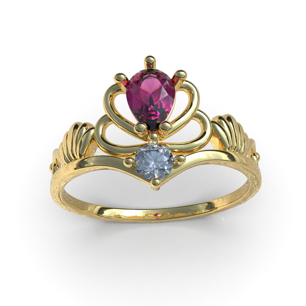 Anillo con piedra corte princesa en oro 18k sólido
