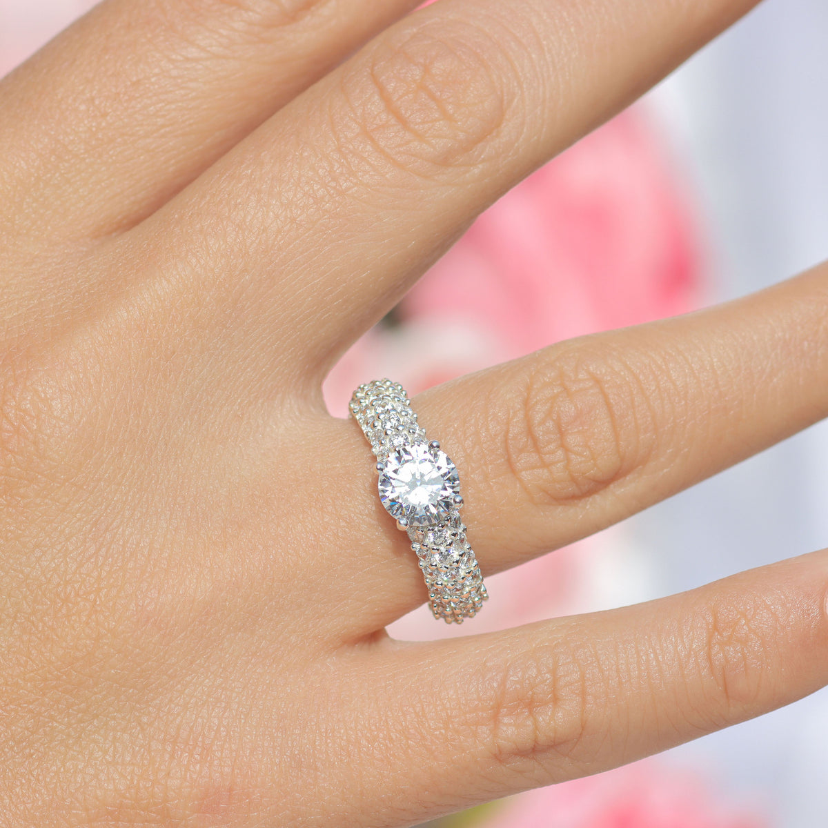 Anillo con tres filas de piedras en plata 950