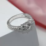 Cargue la imagen en el visor de la galería, Anillo infinito con corte circular