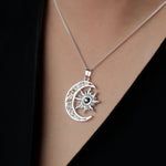 Cargue la imagen en el visor de la galería, Collar de luna y sol