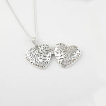 Cargue la imagen en el visor de la galería, Collar relicario calado