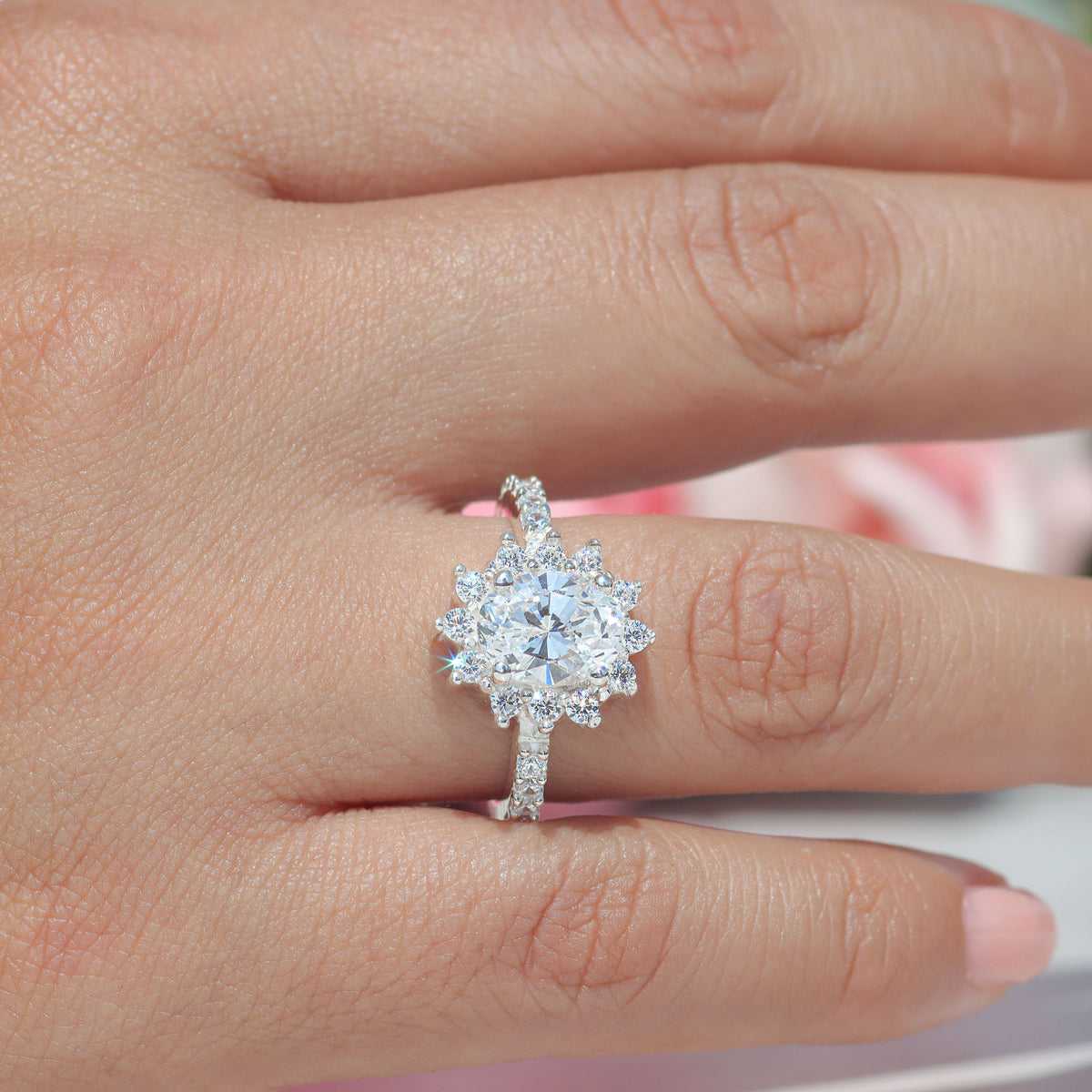Anillo roseta con piedras en plata 950