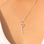 Cargue la imagen en el visor de la galería, Collar Llave con corte circular