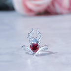 Anillo Maléfica con piedra corazón en plata 950