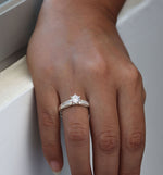 Cargue la imagen en el visor de la galería, Anillo con corte circular