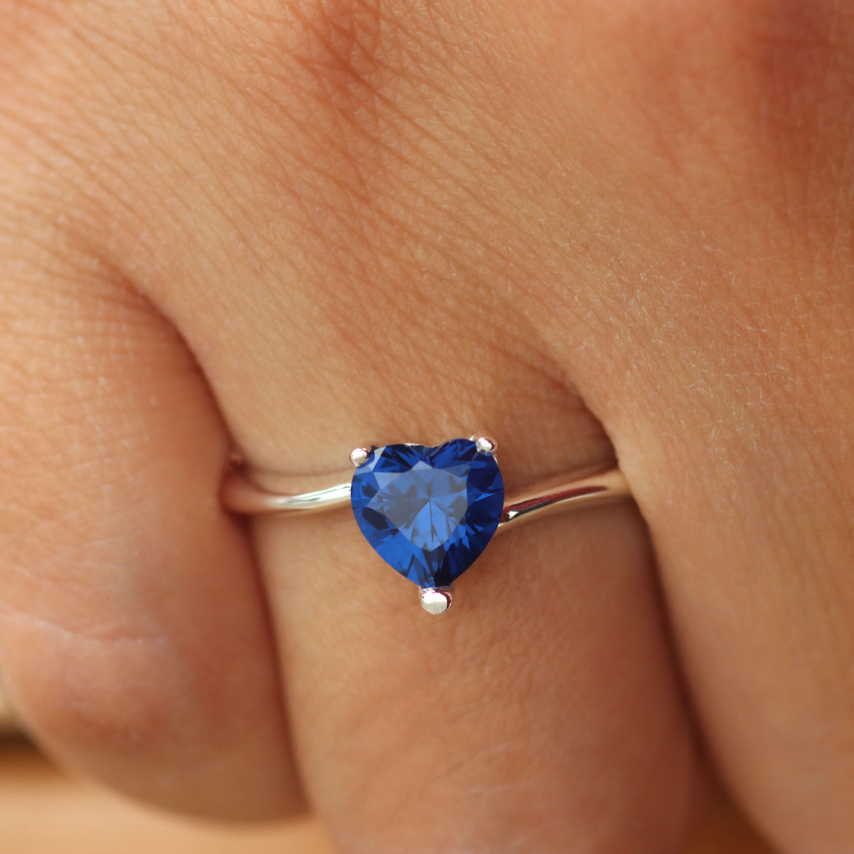 Heart band ring