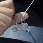 Collar de moto deportiva Z800 en plata 950