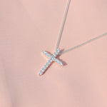 Cargue la imagen en el visor de la galería, Collar de cruz con corte circular