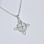 Cargue la imagen en el visor de la galería, Collar Nudo de bruja