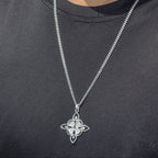 Collar nudo de bruja en plata 950 – amuleto de protección