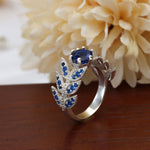 Cargue la imagen en el visor de la galería, Anillo con hojas y corte circular