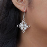 Cargue la imagen en el visor de la galería, Aretes nudo de bruja