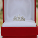 Cargue la imagen en el visor de la galería, Anillo corona con relieve circular