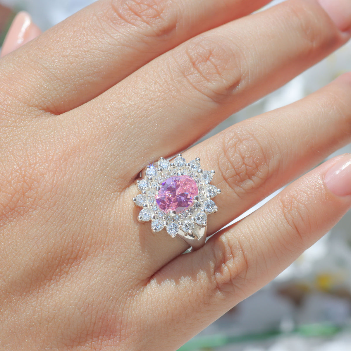 Anillo roseta con piedra central oval en plata 950