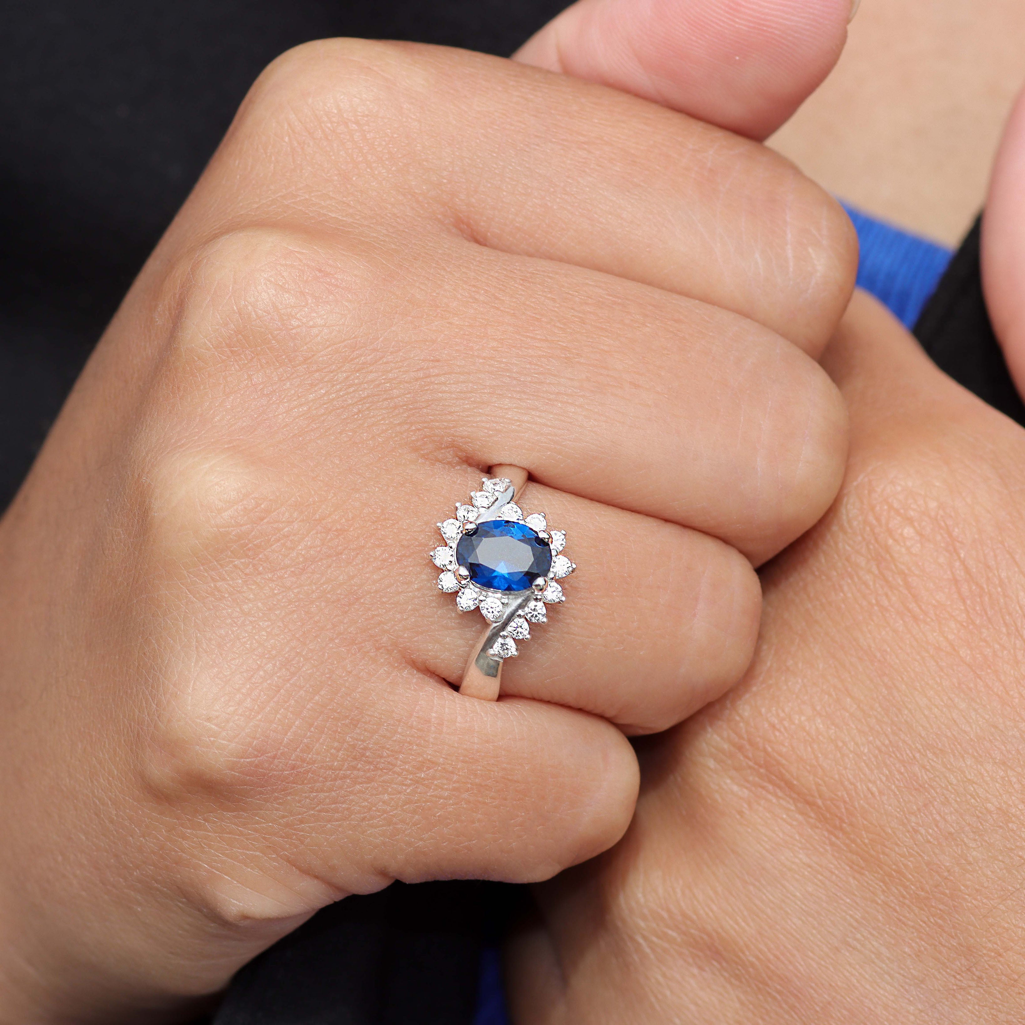 Oval cut ring