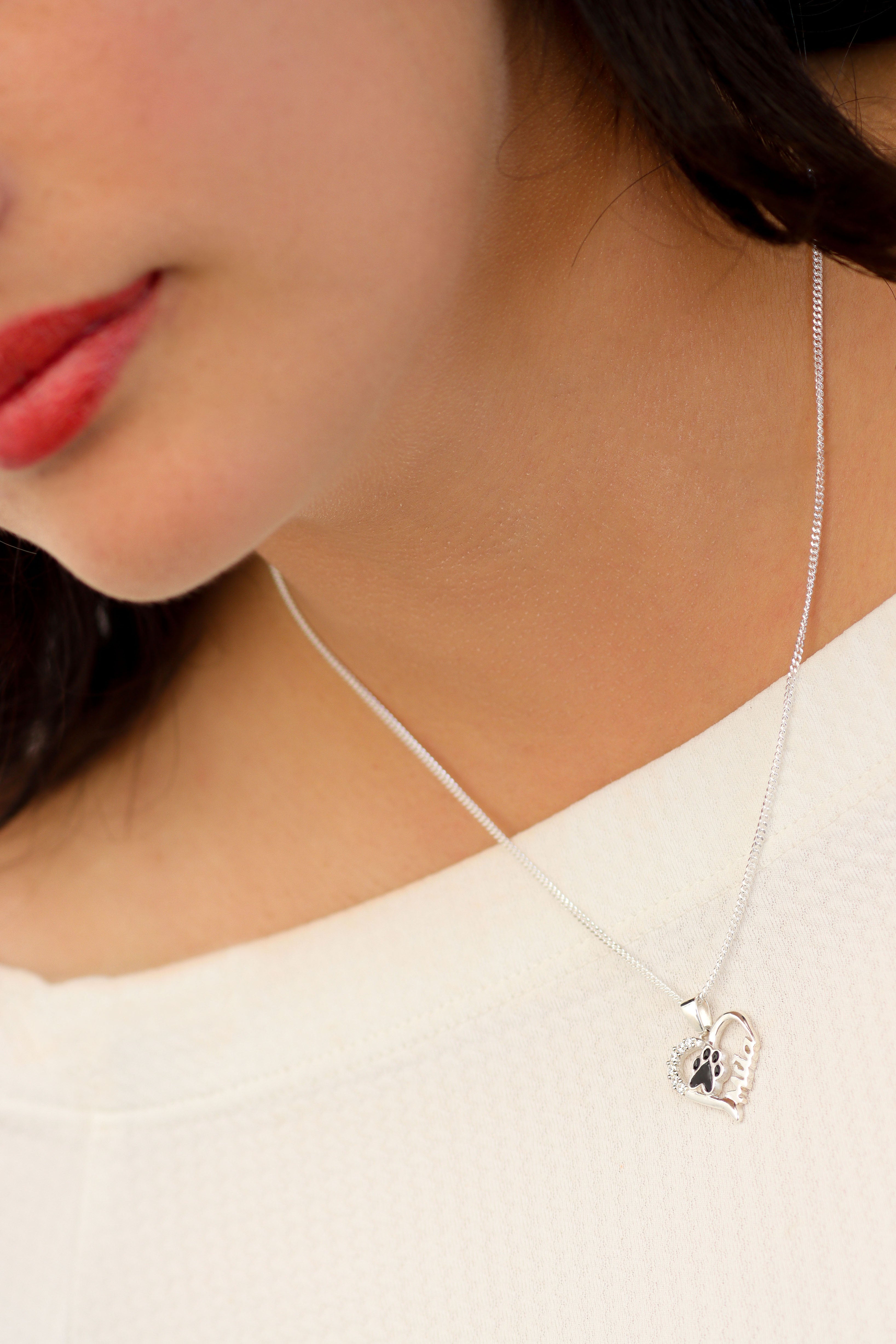 Heart necklace with dog paw print and personalized name