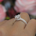 Cargue la imagen en el visor de la galería, Crown ring with circular cut