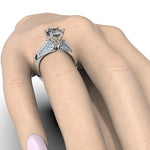 Cargue la imagen en el visor de la galería, Anillo V2 con corte circular