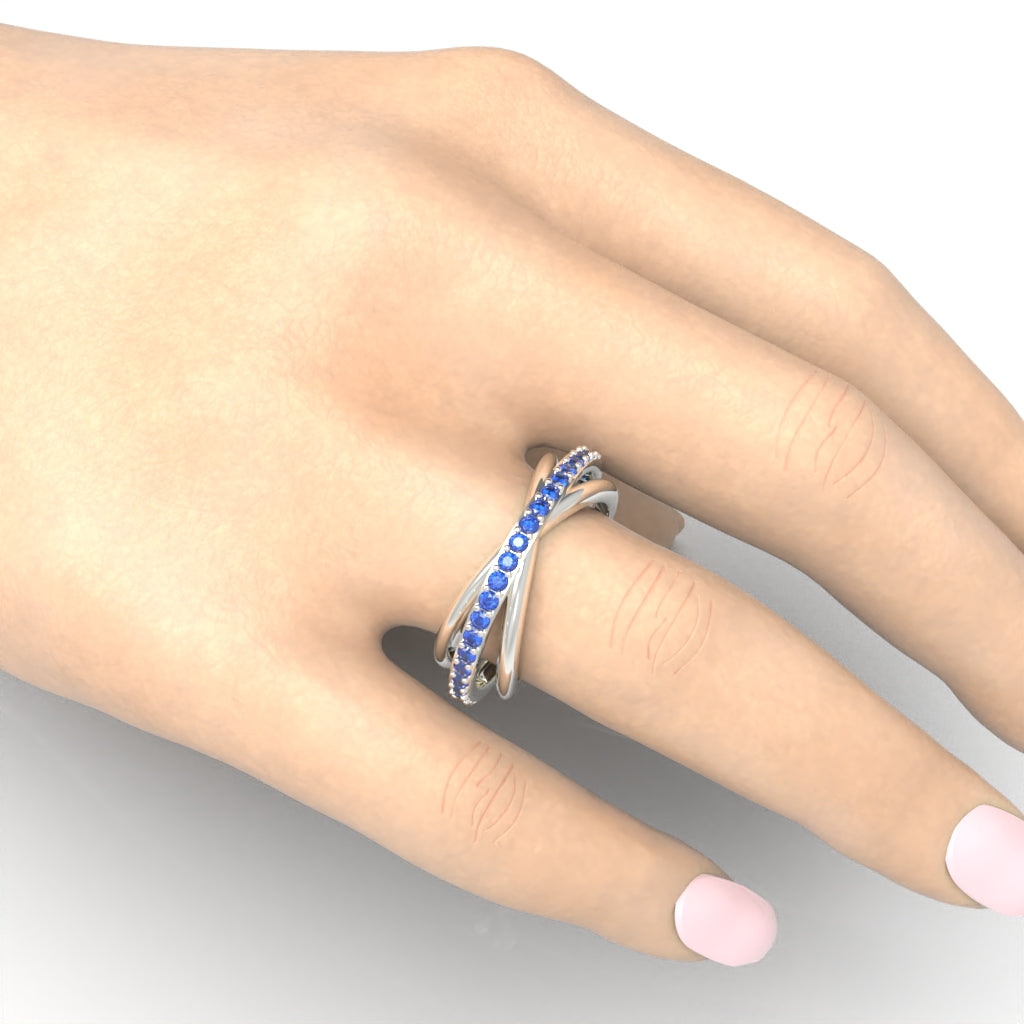 Three-band ring with circular cut