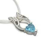 Cargue la imagen en el visor de la galería, Collar Ala de Angel con corte corazón