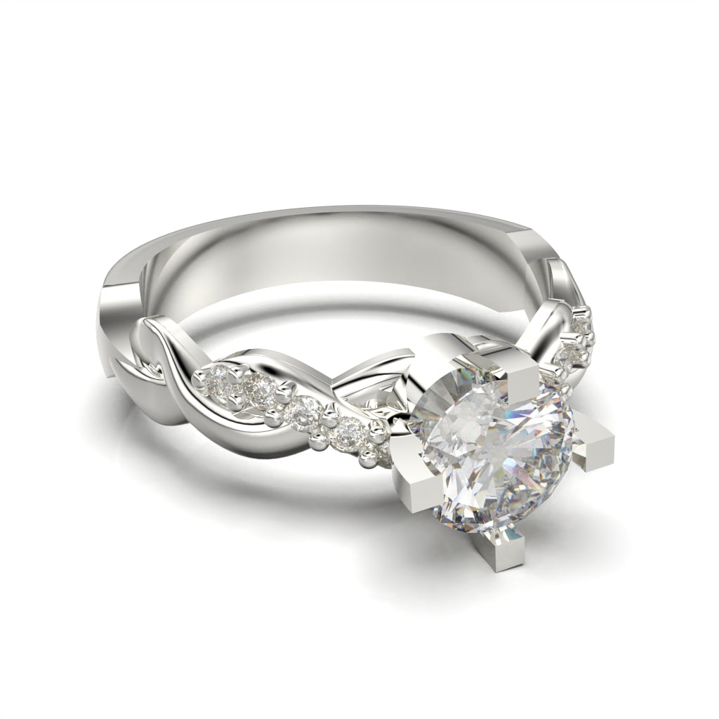 Linked ring with circular cut