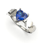 Cargue la imagen en el visor de la galería, Anillo con corte de corazón