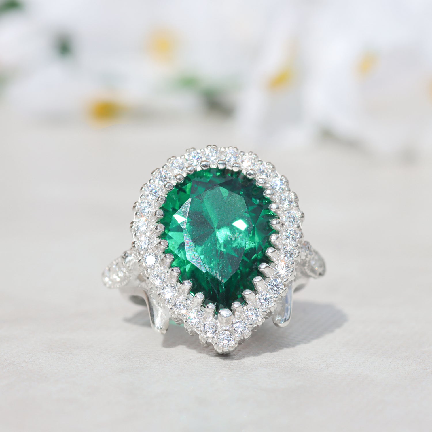 El Anillo de la Sultana Hurrem: Belleza, Historia y Misterio