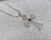 Collar Cruz con corte circular