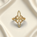 Anillo nudo de bruja con piedra en plata 950 y baño de oro 18k