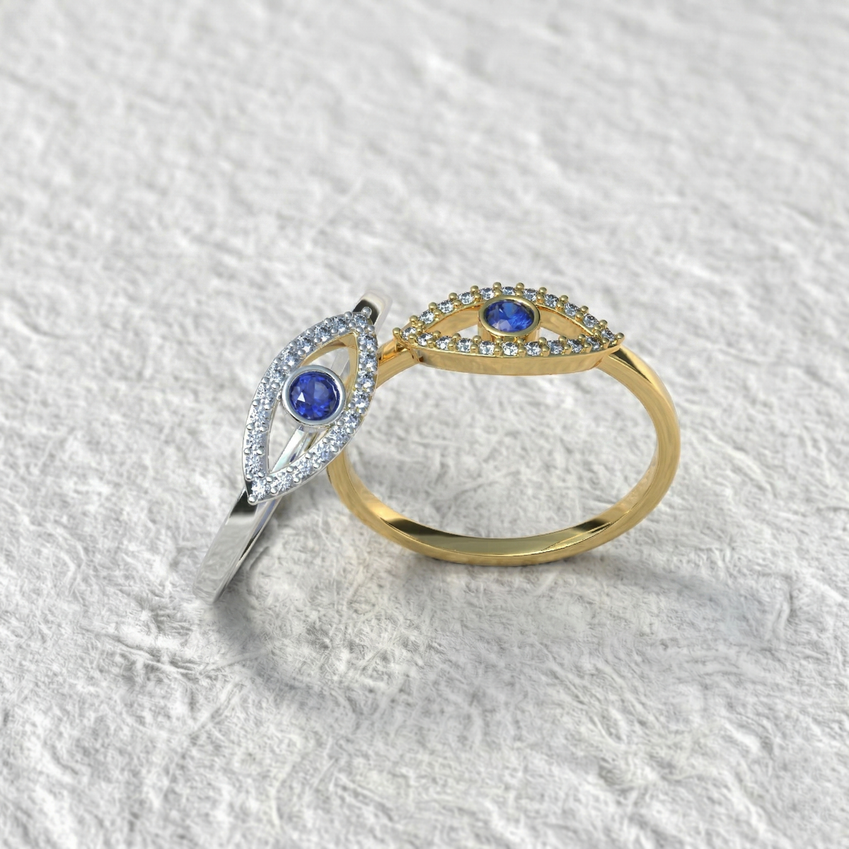 Detalle de piedra azul y circones en anillo ojo turco hecho a mano en Trujillo por Luya Joyería Perú.