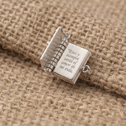 Collar relicario libro de recuerdos en plata 950