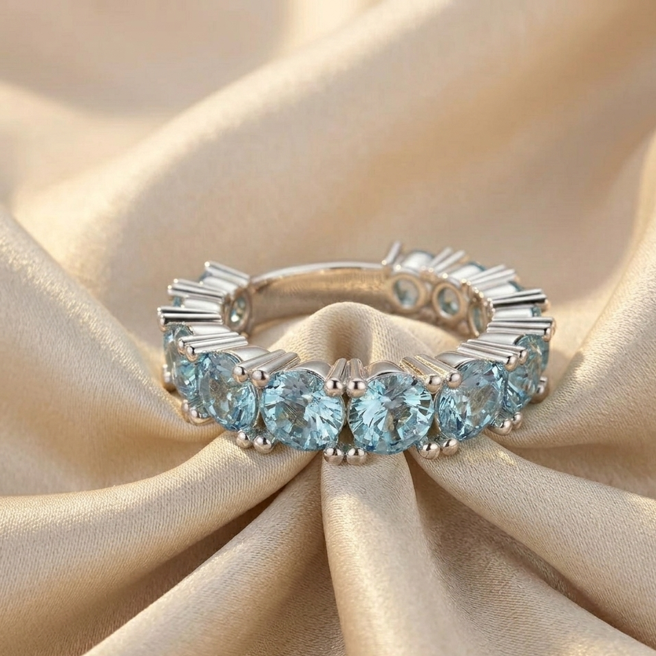 Ring with twelve circular stones
