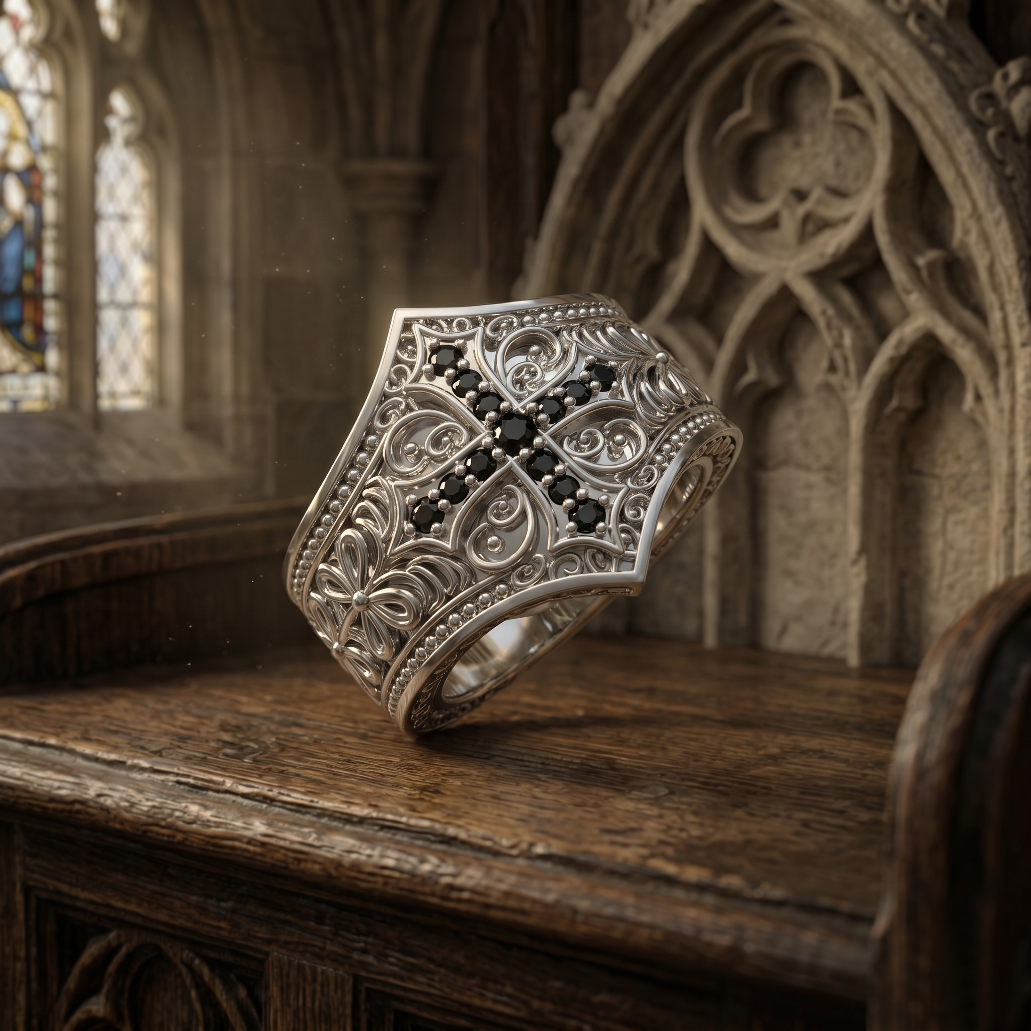 Anillo Cruz del Temple Plata 950 Luya Joyería Perú, pieza hecha a mano en Trujillo