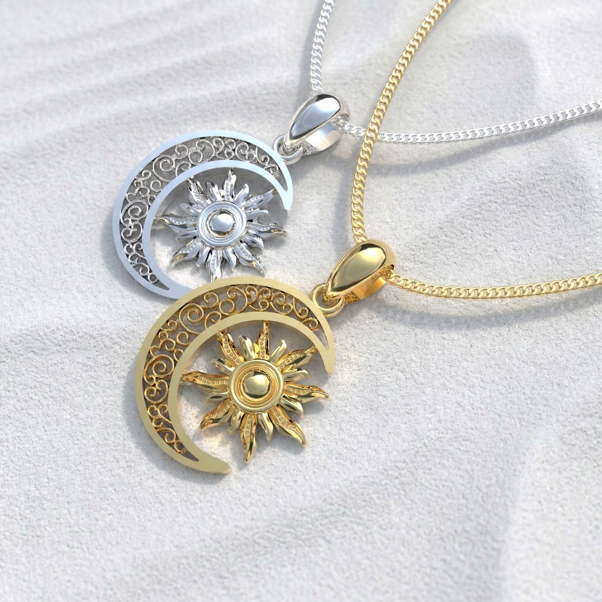 Collar Sol y Luna hecho a mano puesto en mujer, Plata 950 Luya Joyería Perú