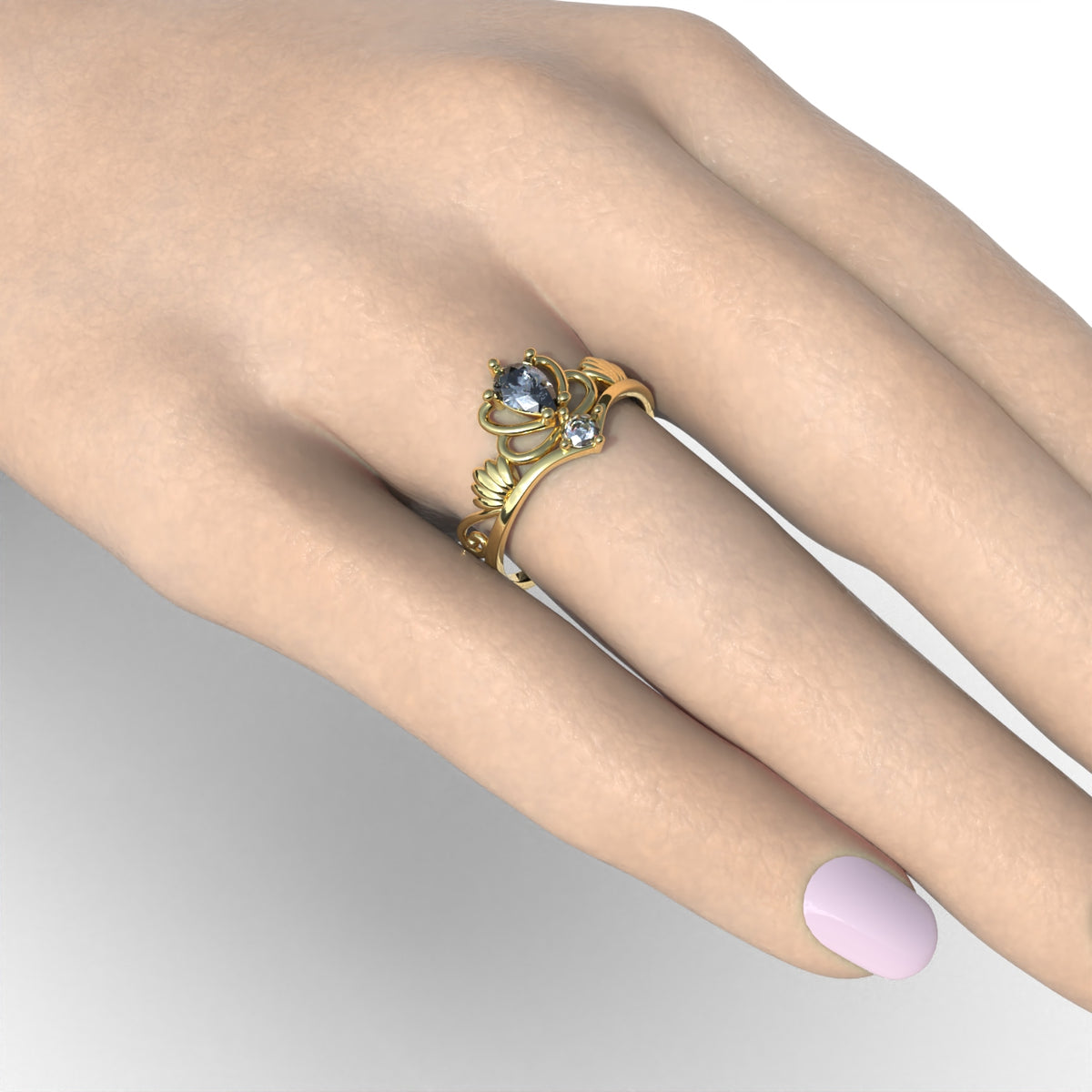 Anillo con piedra corte princesa en oro 18k sólido