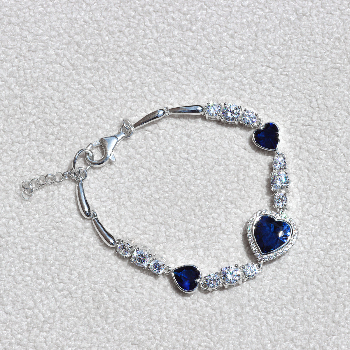 Pulsera de corazones en plata 950
