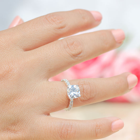 Anillo con piedra corte cojín en plata 950 – Cushion