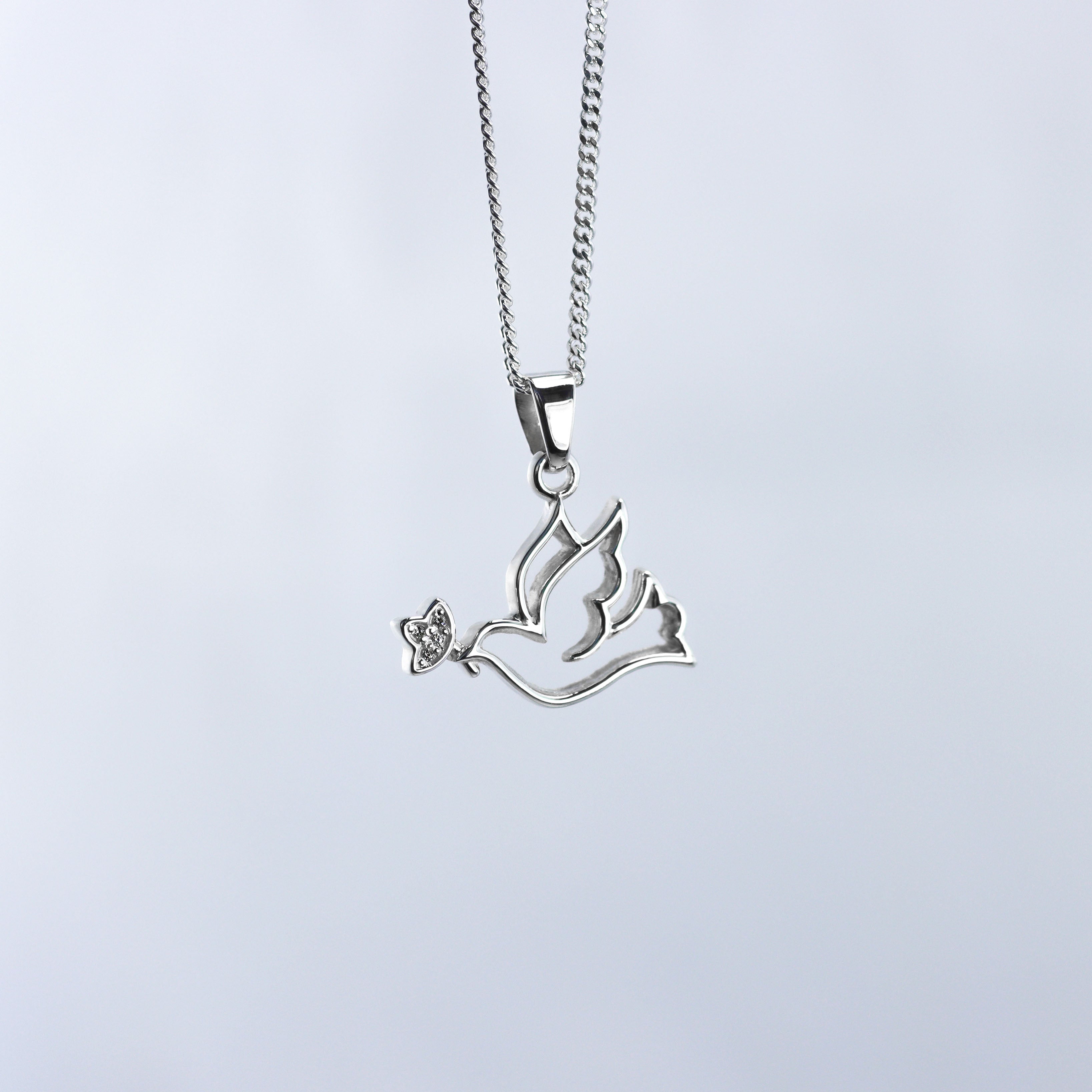 Dove collar with circular cut