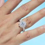 Anillo con piedra oval en plata 950 – Ovale