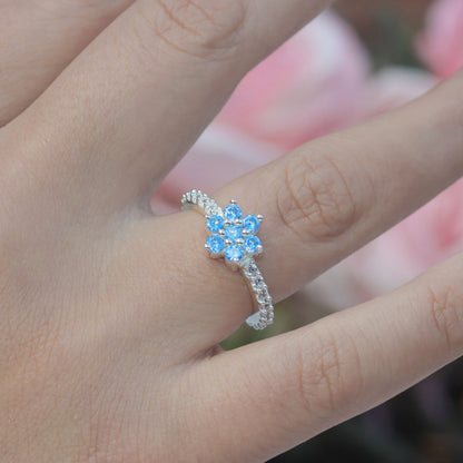 Anillo copo de nieve con piedras en plata 950