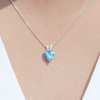 Collar de corazón con piedra en plata 950