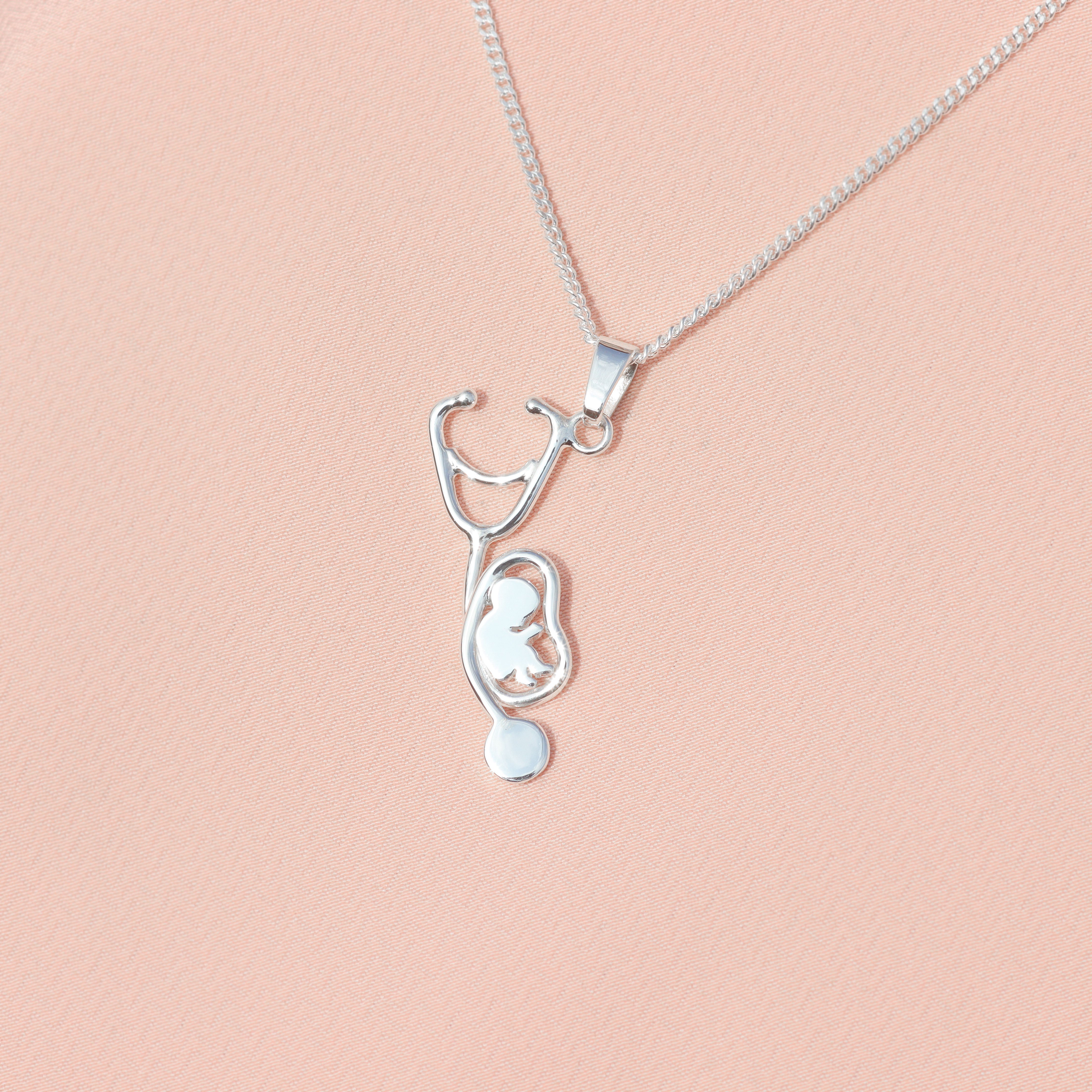 Este-toscope and baby collar