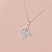 Collar nudo de bruja