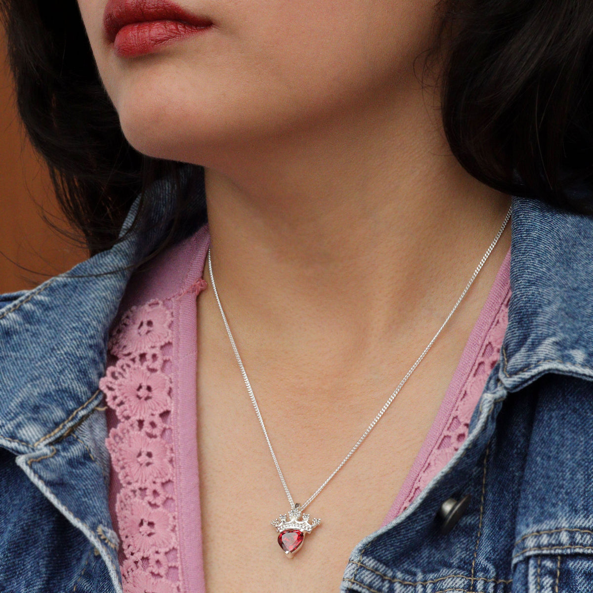 Crown and heart necklace