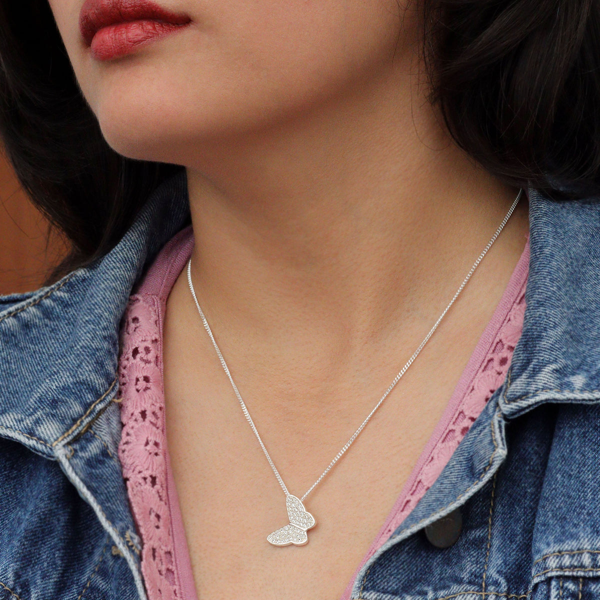 Butterfly necklace with circular cut